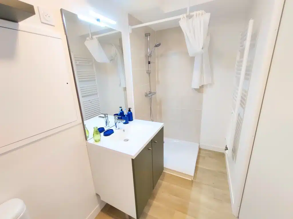 Salle de bain de la résidence étudiante Amphithéâtre à Toulouse