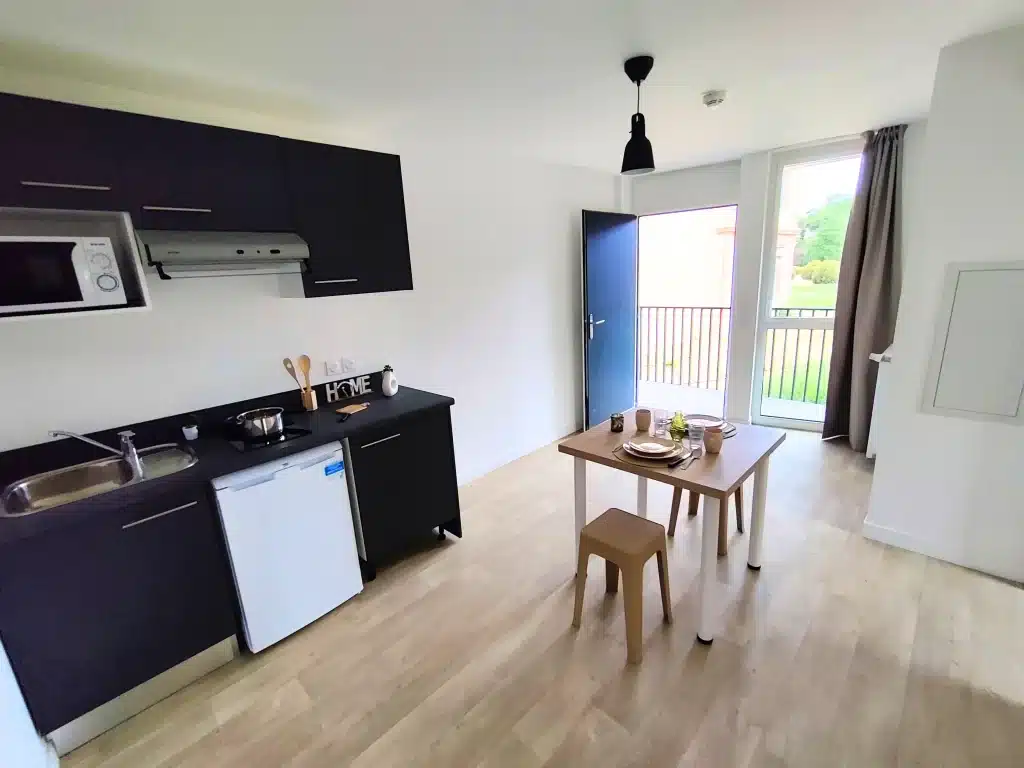 Pièce de vie appartement T3 de la résidence étudiante Amphithéâtre à Toulouse